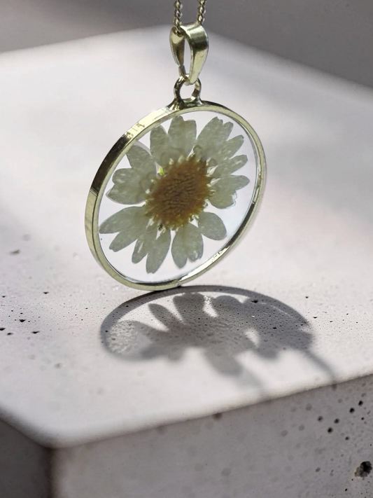 Wild Daisy Necklace
